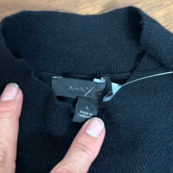 ANN TAYLOR WEDGE MOCK SLEEVELESS SWEATER SHELL NWOT $60 L BLACK - Picture 6 of 7